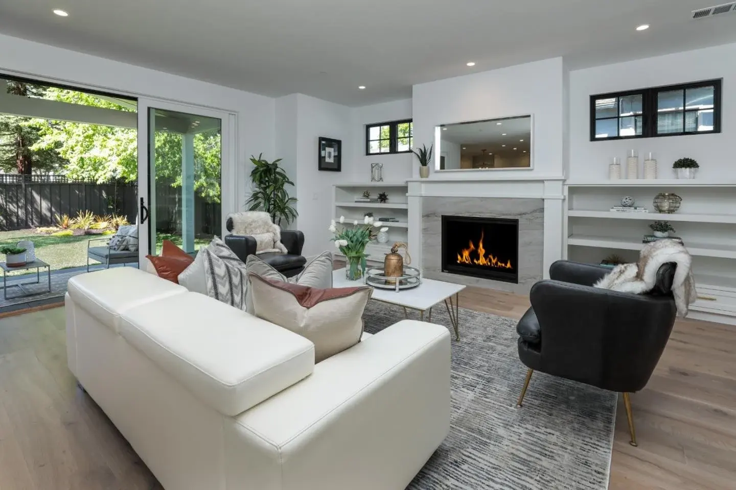 510 Hudson living room